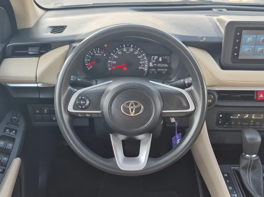 2023 Toyota Yaris  Y 