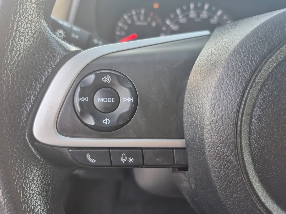 2023 Toyota Yaris  Y 