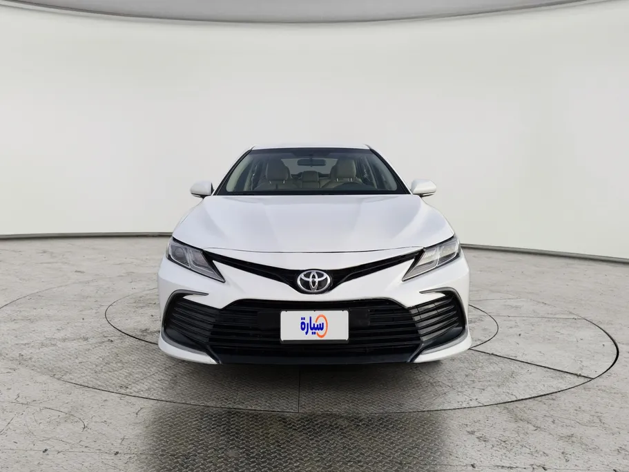 تويوتا كامري LE 2023 