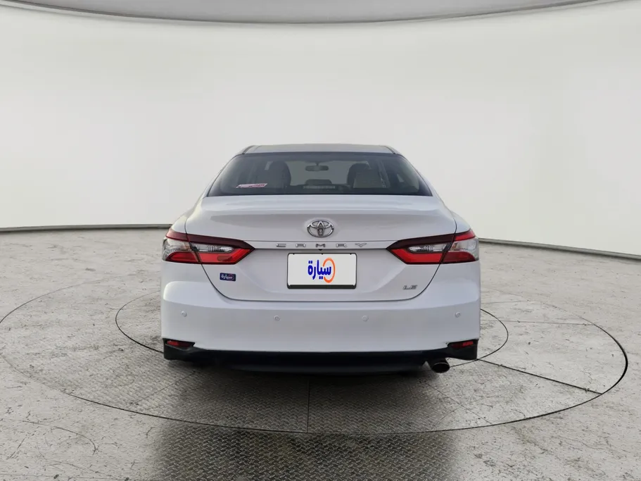 تويوتا كامري LE 2023 