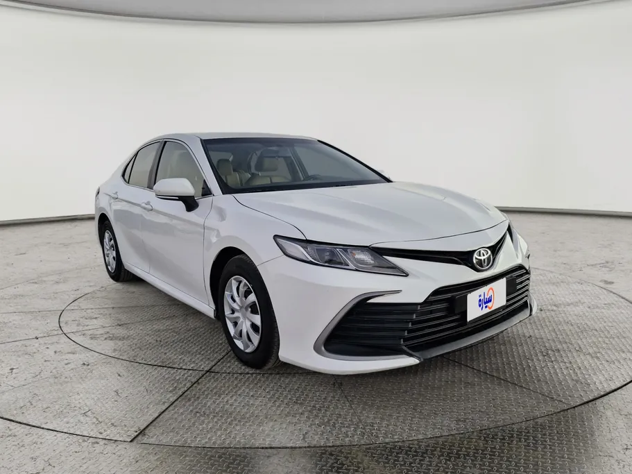 تويوتا كامري LE 2023 