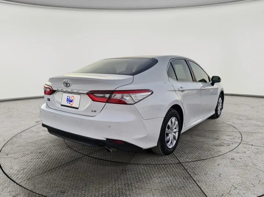 تويوتا كامري LE 2023 