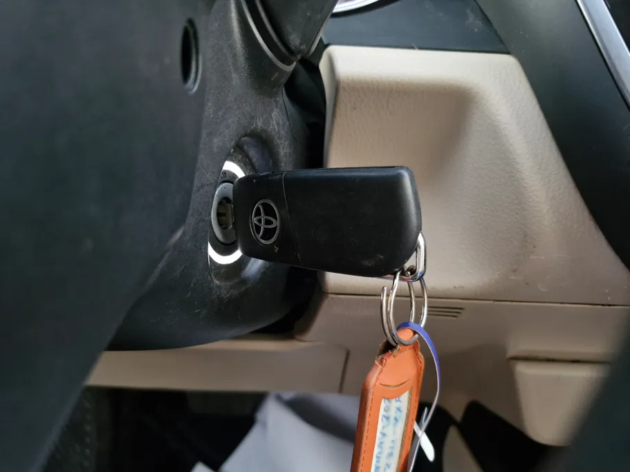 تويوتا كامري LE 2023 