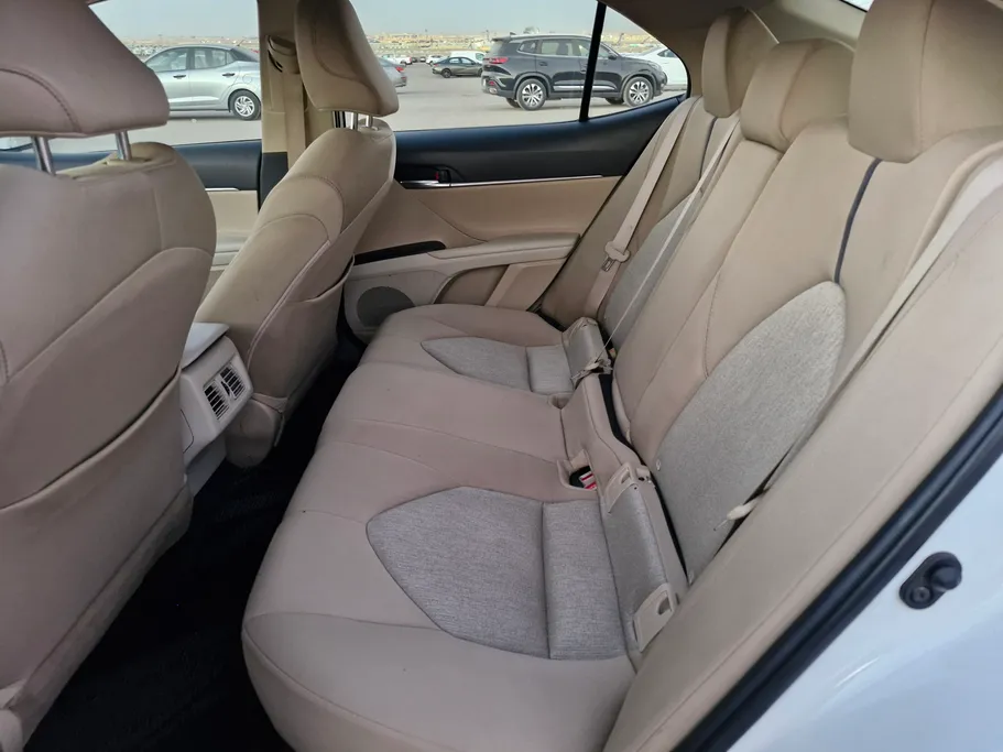 تويوتا كامري LE 2023 