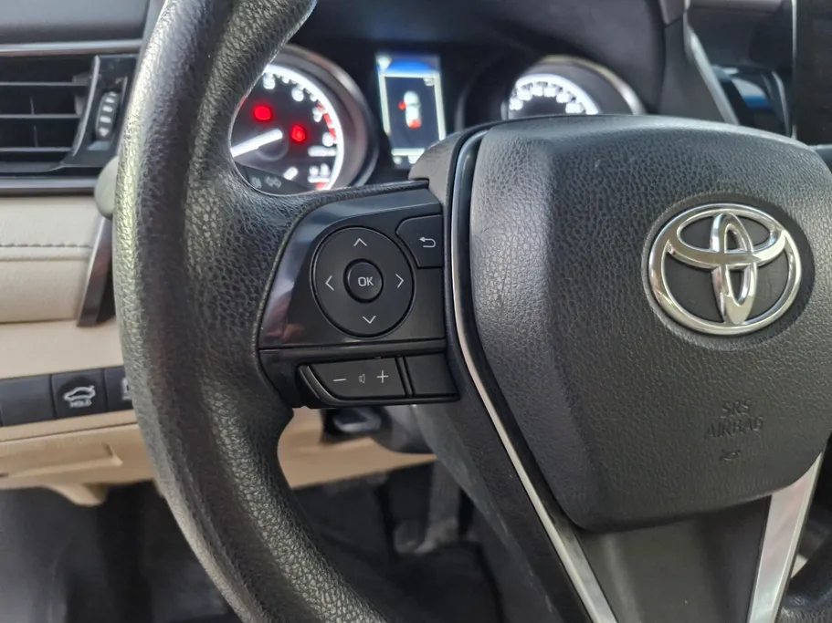 تويوتا كامري LE 2023 