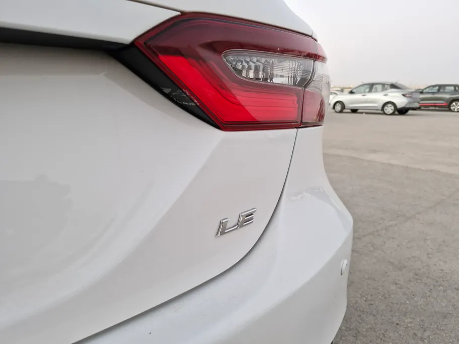 تويوتا كامري LE 2023 