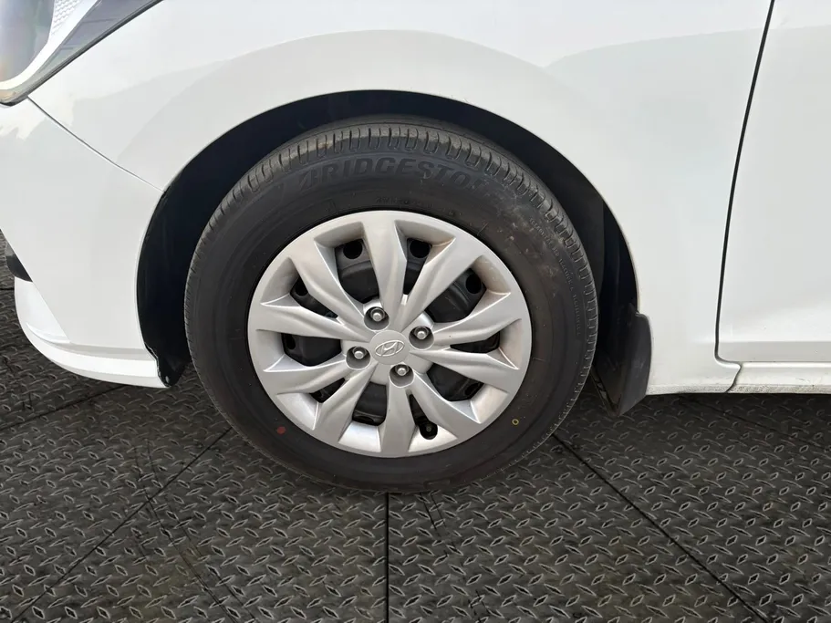 2023 Hyundai Accent Smart 