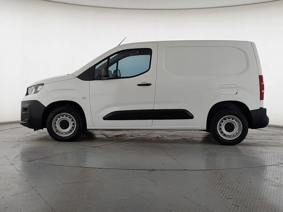2023 Peugeot Partner Short van 