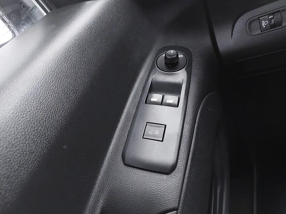 2023 Peugeot Partner Short van 