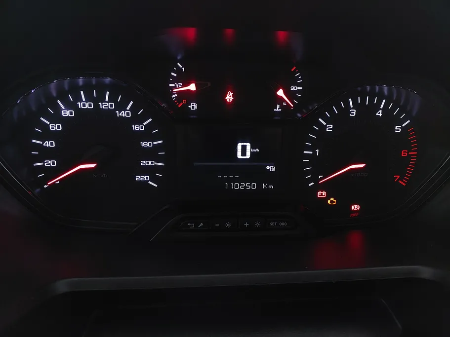 2023 Peugeot Partner Short van 