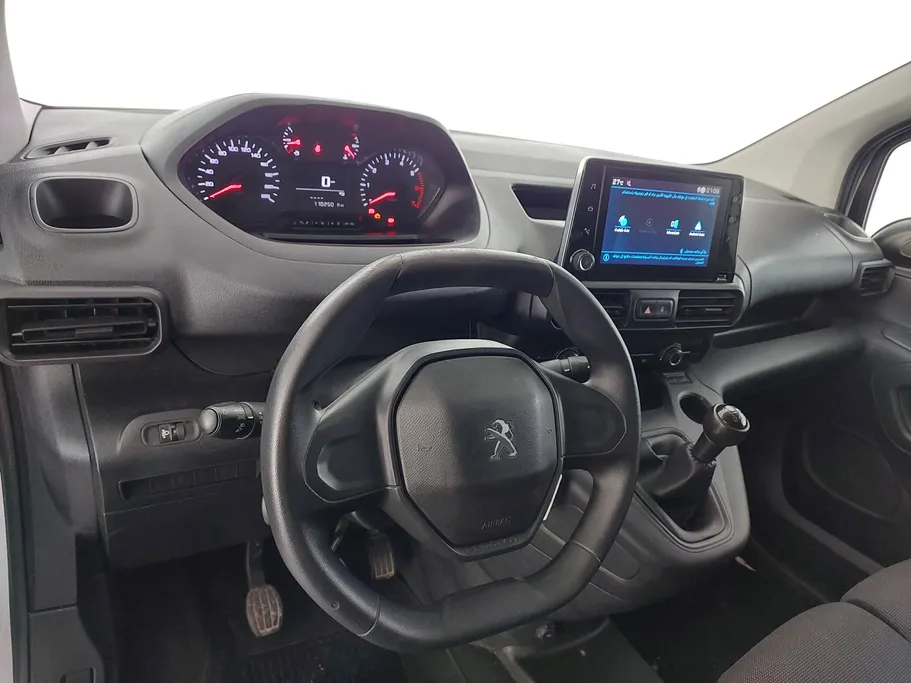 2023 Peugeot Partner Short van 
