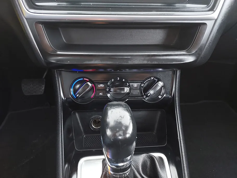2023 MG 5 STD 