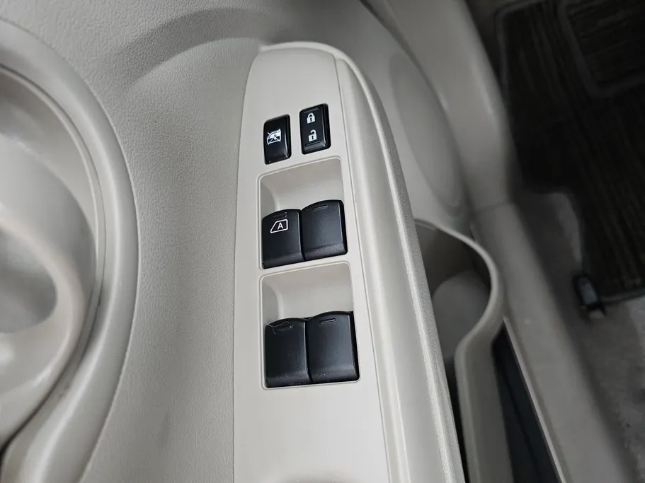 2023 Nissan Sunny SV Comfort 