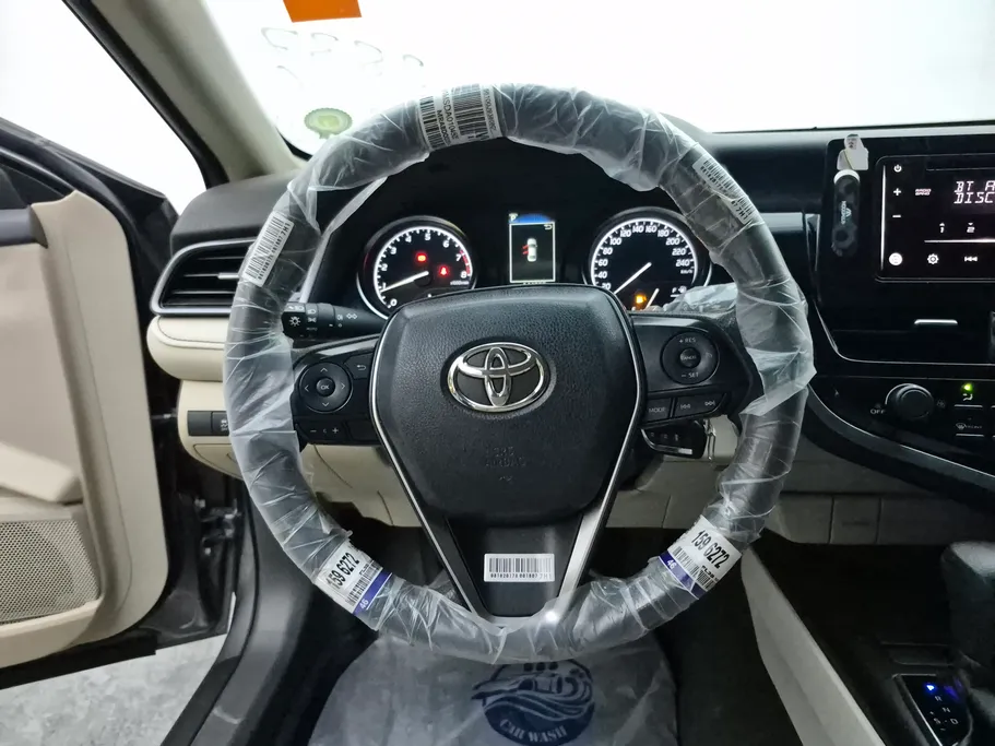 2022 Toyota Camry  LE 
