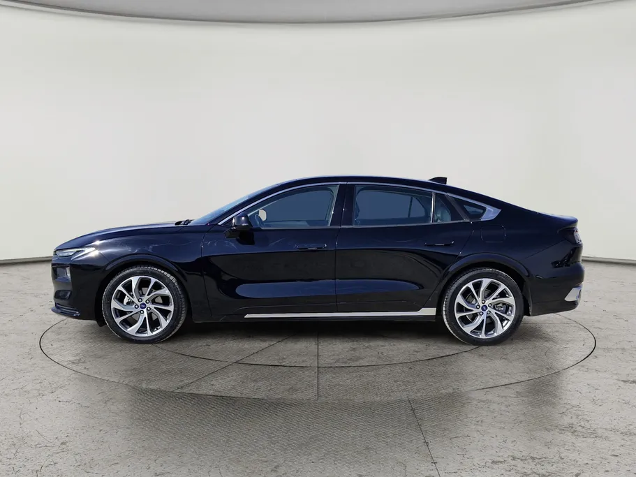 2023 Ford Taurus Titanium 