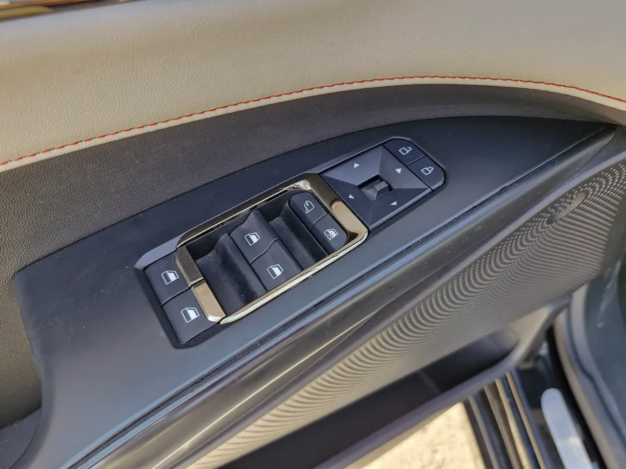 2023 Ford Taurus Titanium 