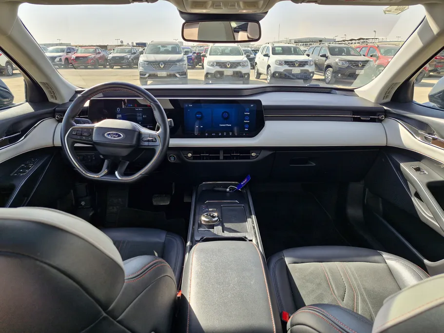 2023 Ford Taurus Titanium 