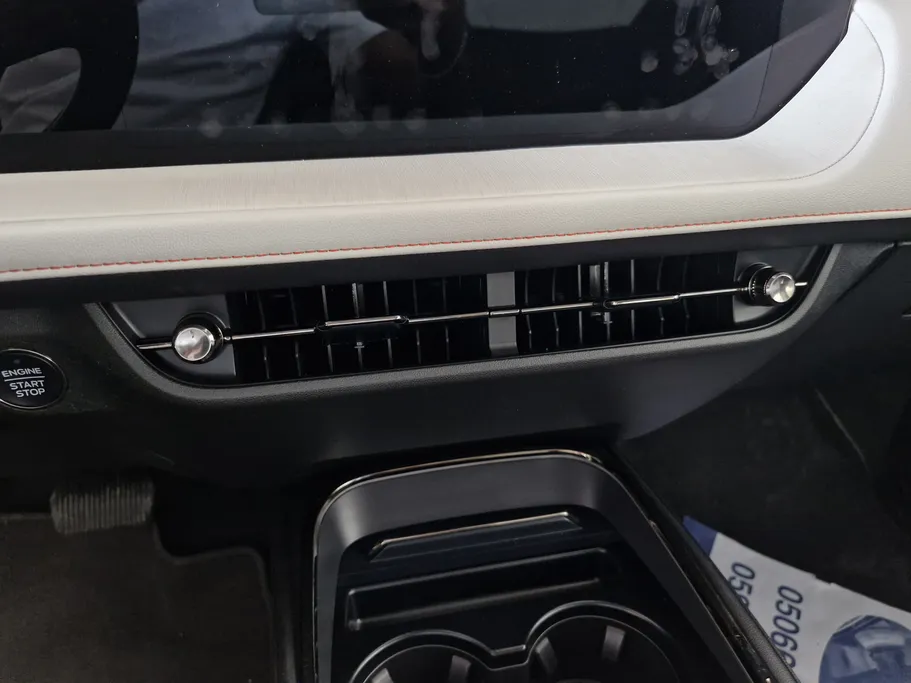 2023 Ford Taurus Titanium 