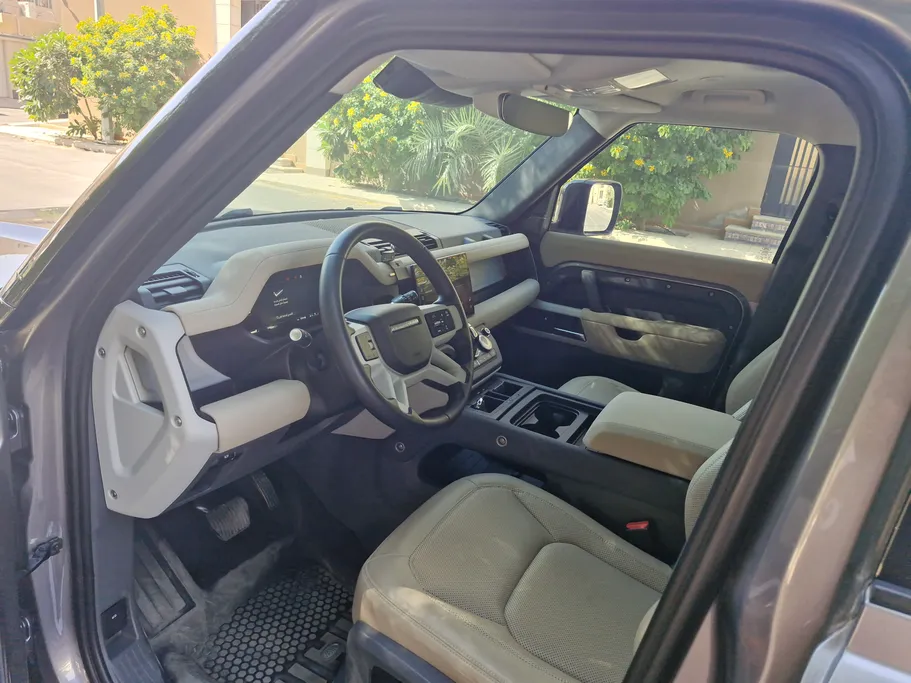 2023 Range Rover Defender 110