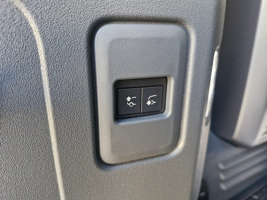2023 Range Rover Defender 110