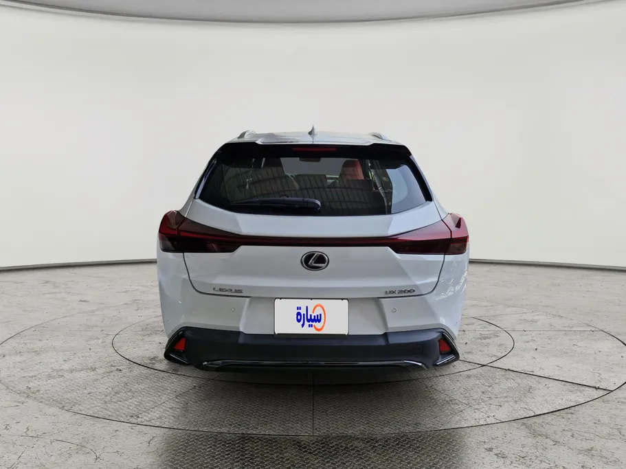لكزس UX 200 F-Sport  2023 