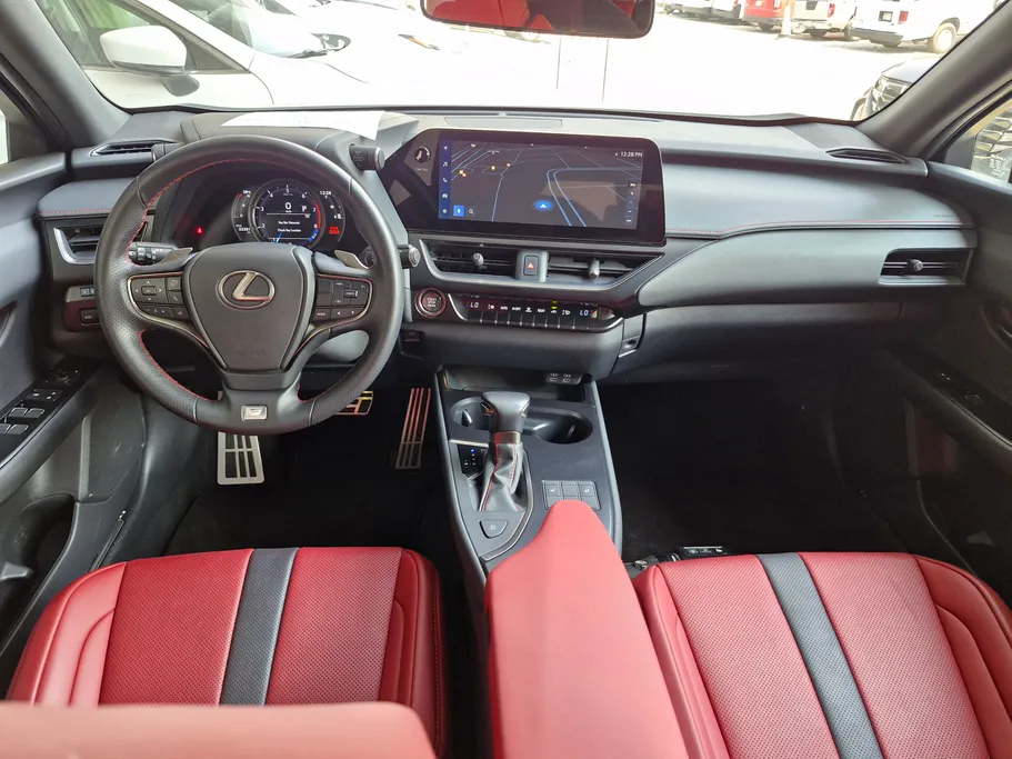 لكزس UX 200 F-Sport  2023 