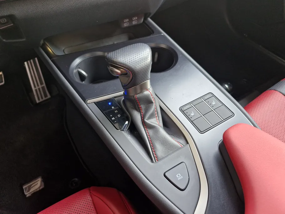 لكزس UX 200 F-Sport  2023 