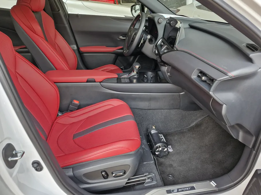 لكزس UX 200 F-Sport  2023 