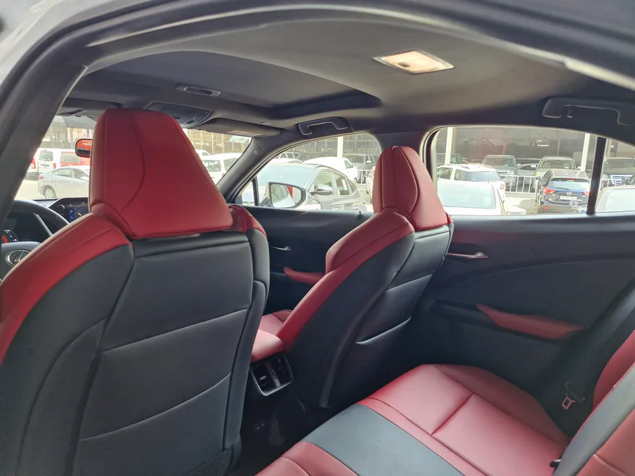 لكزس UX 200 F-Sport  2023 