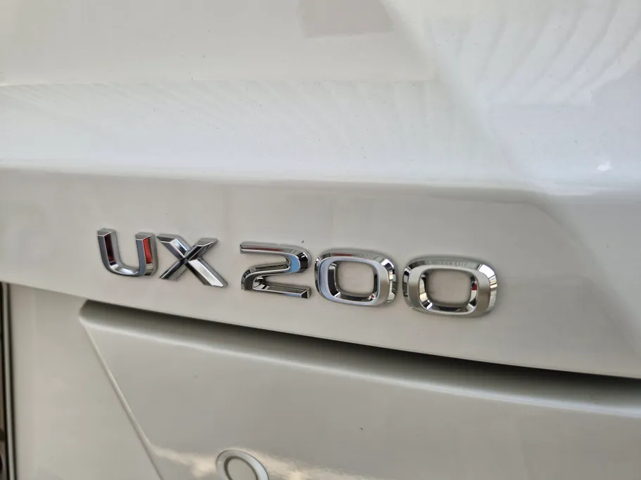 لكزس UX 200 F-Sport  2023 