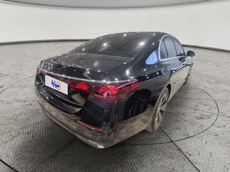 مرسيدس E 200 2025 