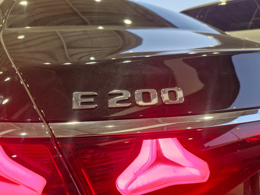 مرسيدس E 200 2025 