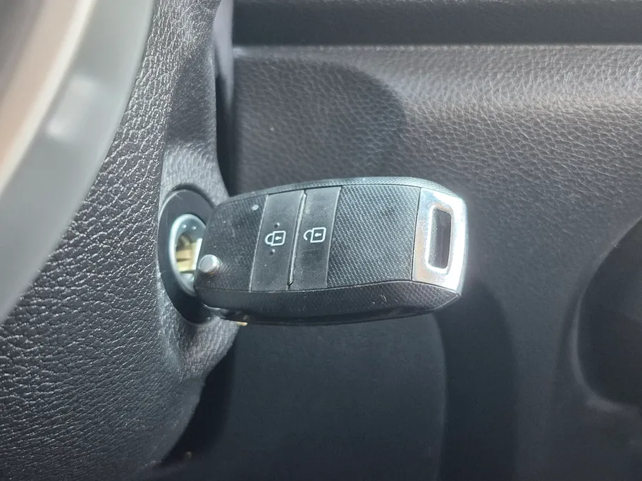 2023 Kia Pegas LX 