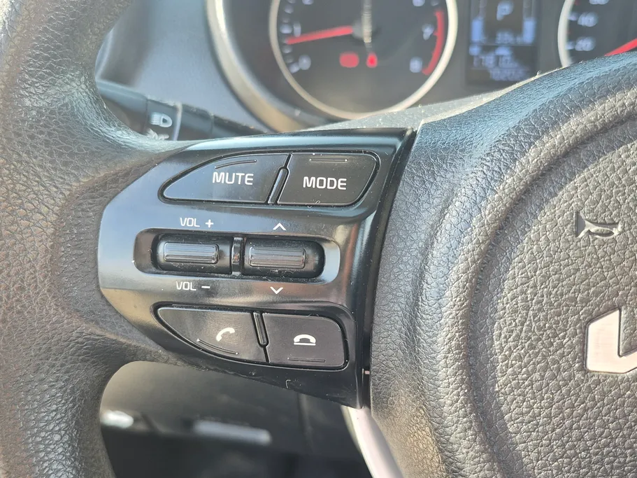2023 Kia Pegas LX 