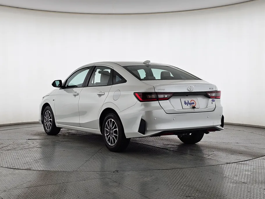 2023 Toyota Yaris  Y 