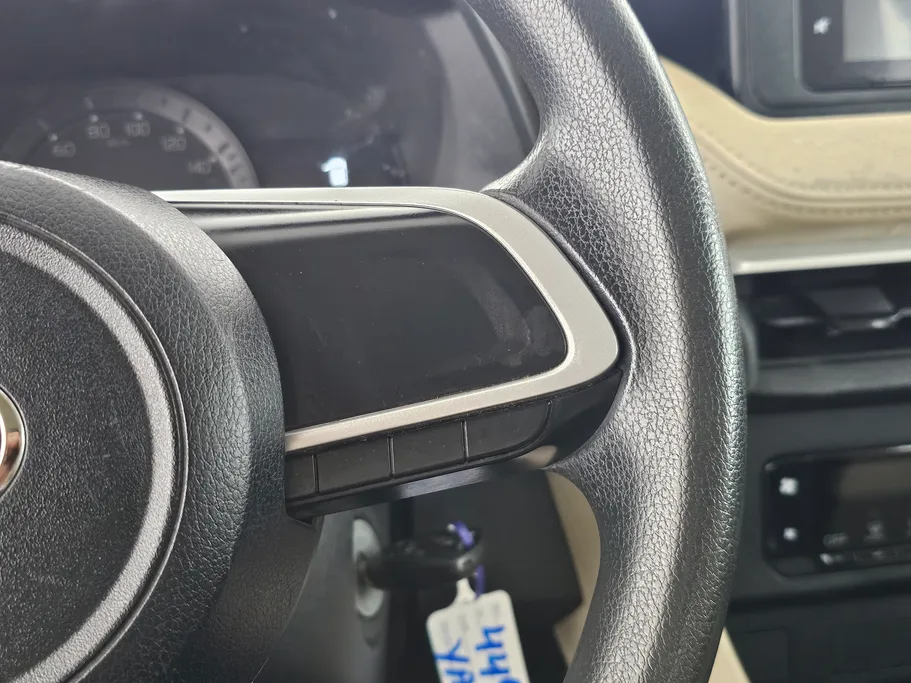 2023 Toyota Yaris  Y 