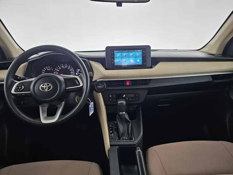 2023 Toyota Yaris  Y 