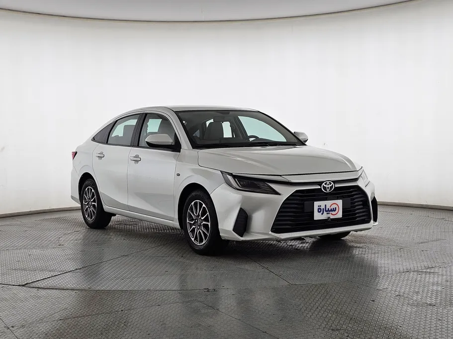 2023 Toyota Yaris  Y 