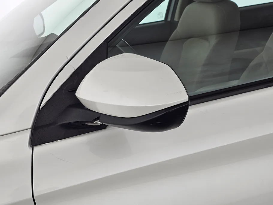 2023 Toyota Yaris  Y 