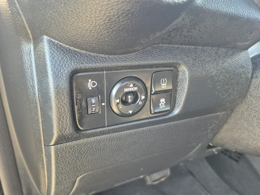 2023 Kia Pegas LX 