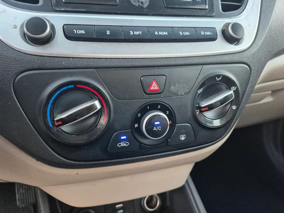 2022 Hyundai Accent Smart 
