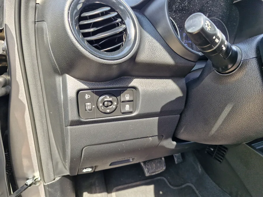 2023 Kia Pegas LX 