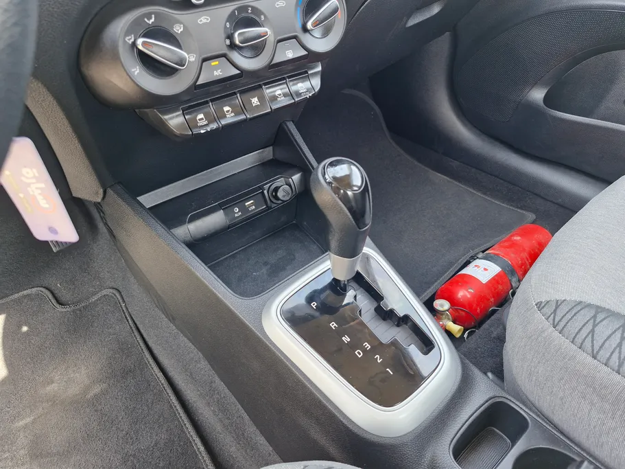 2023 Kia Pegas LX 