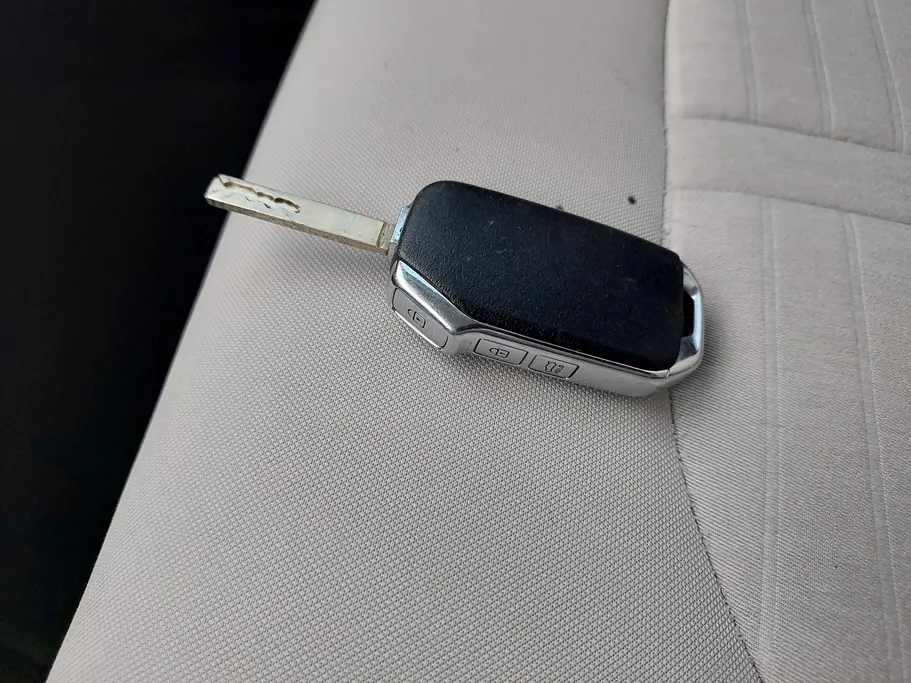 2022 Kia K5 LX 