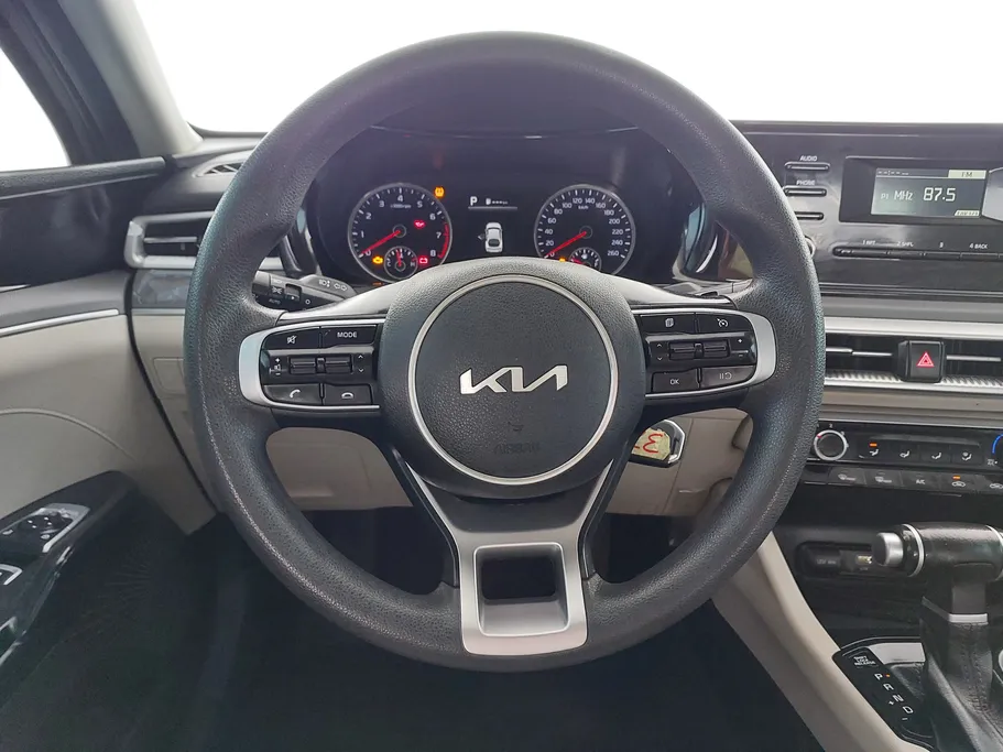 2022 Kia K5 LX 