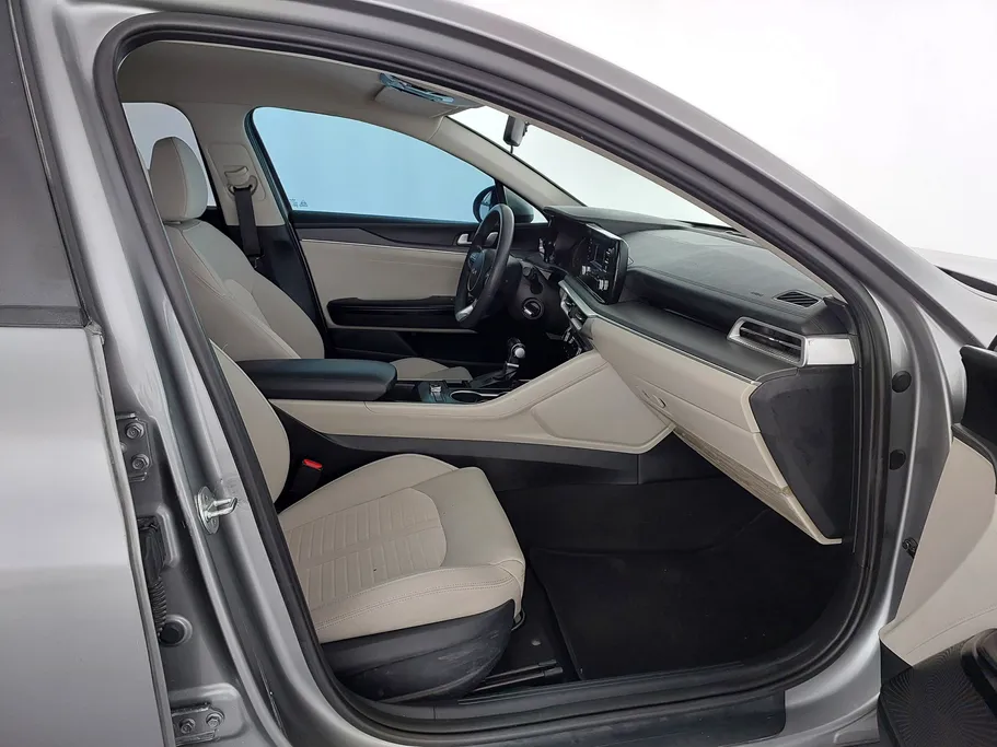 2022 Kia K5 LX 