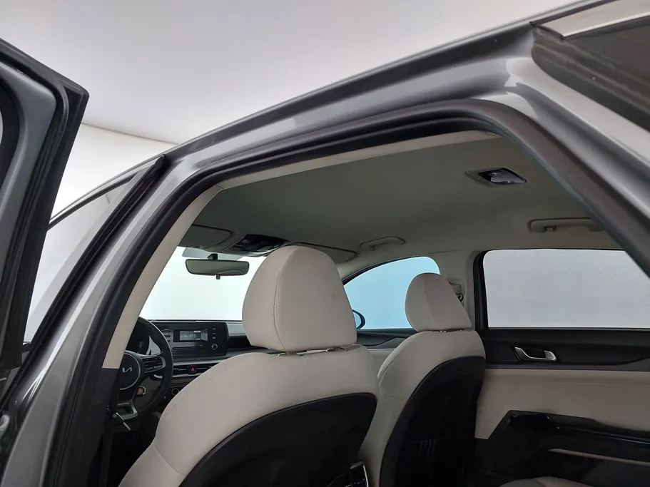 2022 Kia K5 LX 
