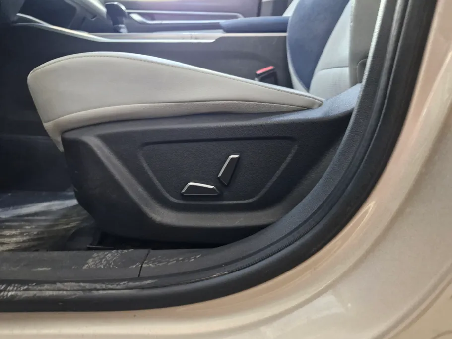 2023 Geely Emgrand GF 