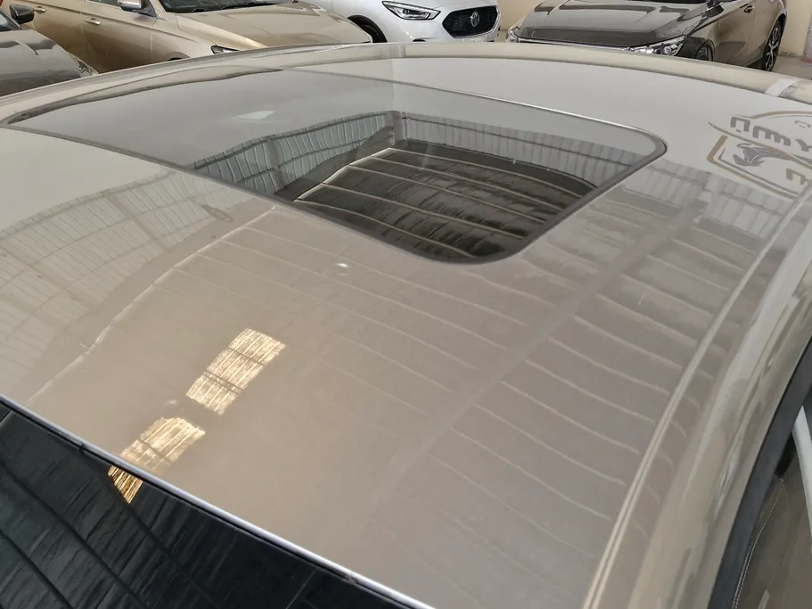 ام جي 5 LUX 2023 