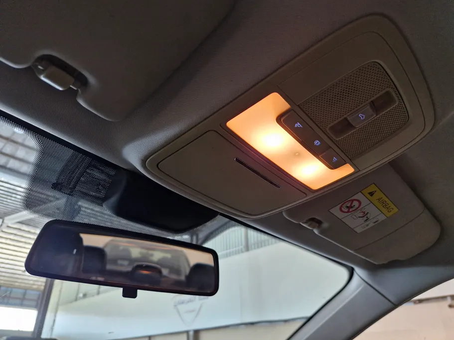 ام جي 5 LUX 2023 